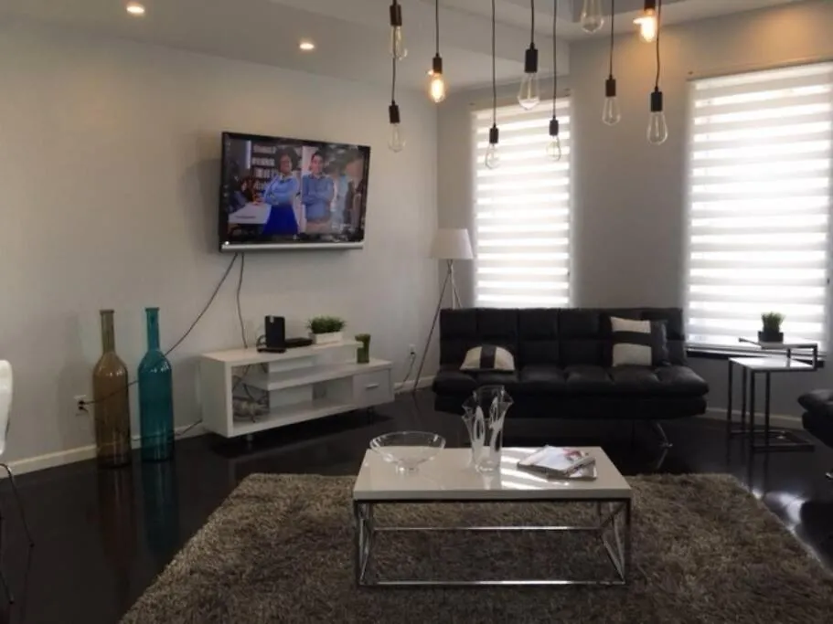 Luxury Three Story Apartment In Short North Columbus