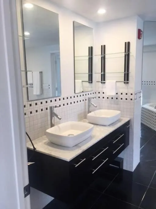Luxury Three Story Apartment In Short North Columbus
